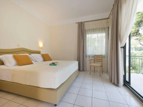 Отель Bomo Tosca Beach