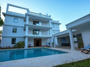 Diani Luxe Spacious B