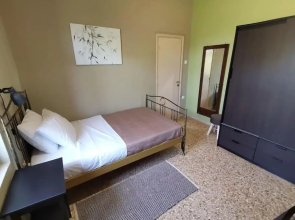 Korakies private traditional house ,2000sqm yard