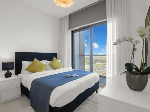 Modern 2BR Retreat Creek Vistas Scenic Views