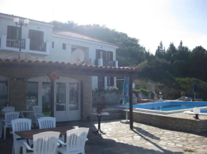 Violetta Seaside Studios&Apartments