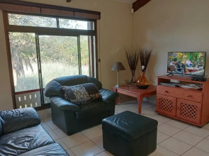 Tranquil Beach House in Southbroom Are, Marina Beach, With Stunning Lagoon Views
