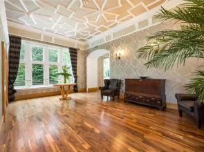 DOLLARBEG CASTLE - The Tower - Luxury Apartment