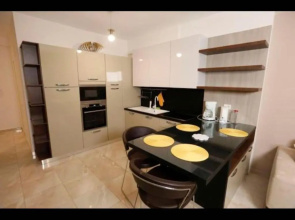 Beachfront Sion Sarande Apartment