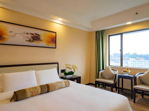 Guangdong Hotel-Free Shuttle & Registration Counter Service during Canton Fair