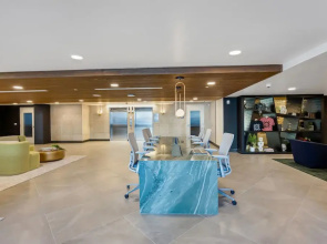 Luxury Apartment in Hollywood