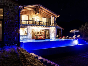 Magnificient Stone House With Private Pool and Jacuzzi in Iznik Bursa