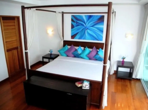 Sunrise 3 bedrooms Apartment In Nai Harn