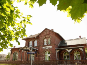 Urlaubsbahnhof-Stellwerk