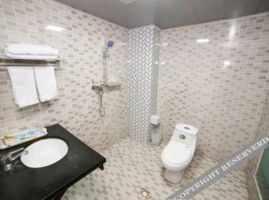 Kaihua Express Hotel