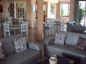Ionis Hotel