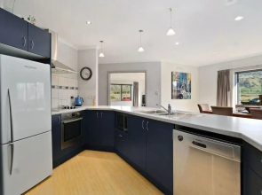 Seldom Inn - Cromwell Holiday Home