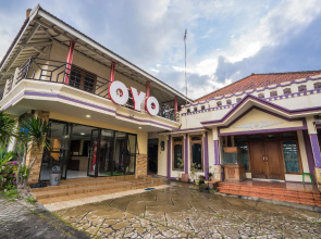 Hotel O Central Batu Near Jatim Park 3 Formerly Bunga Matahari Hotel