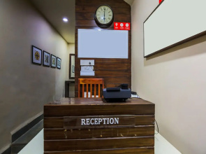 OYO 18951 City Xpress Hotel Rooms