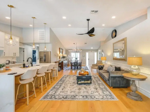 Resort Community Escape: Naples Home 5 Mi to Beach