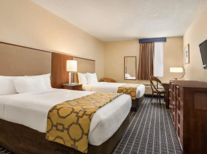 Belmont Inn & Suites