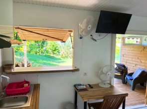Bungalow d'une chambre avec piscine partagee jardin clos et wifi a Le Gosier a 1 km de la plage