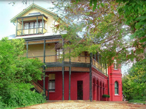 Leura House