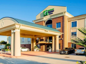 Holiday Inn Express Waller