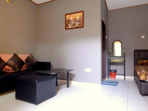 Zackry Guest House