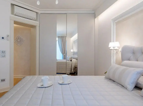 Luxury Lakefront Catullo A1 by Wonderful Italy