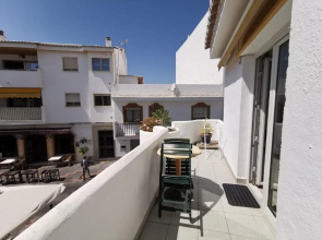 1½ min. walk from the beach