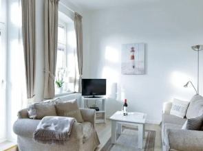 Appartement-5-mit-Suedbalkon-in-strandnaher-Lage-Baederstil-Villa-in-Wenningstedt-Sylt