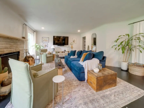 Stylish Willoughby Hills Retreat w/ Fireplace!