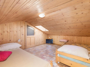 Stunning Home in Moscenice With Wifi and 2 Bedrooms