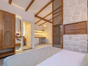 Rota Kilidonia Karaöz Suites&Villas