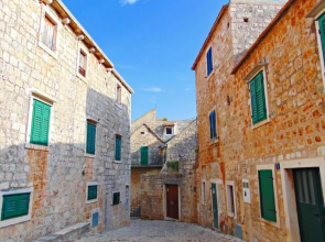 Studio apartment for 2 in center