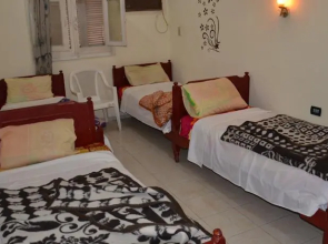 New Everest Hotel