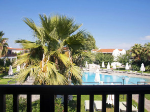 Golden Coast Hotel & Bungalows - All Inclusive