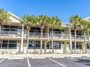 215 Little Harbor Inn