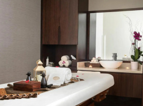 Jumeira Rotana Hotel