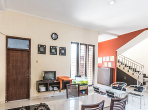 Hunian Tinggal Megarich by OYO