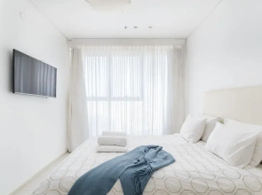 Bat Yam Luxury with Terrace & Sea View