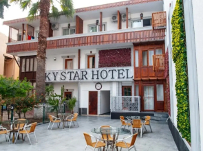 Sky Star Hotel - Bed & Breakfast