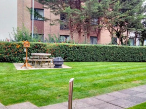 Rugby - Apartment - Sleeps 4 - Parking