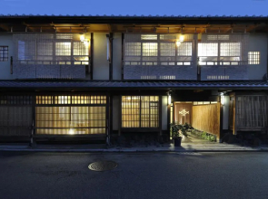 Traditional Kyoto Inn serving Kyoto cuisine IZUYASU