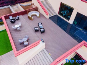 Lixian Bipenggou Jixianggu Hotel