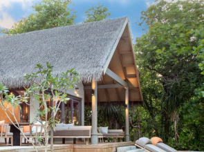 Vakkaru Maldives Hotel