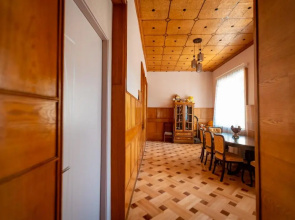 Kora's Guest House Telavi
