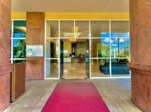 La Mirada Deluxe Suites with Oceanview