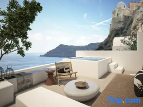 You and Me Suites Oia