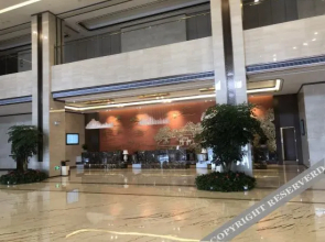 Ronghu Hotel