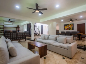 Villa Golf Beach Holiday Rental Private Pool BBQ Maid Service