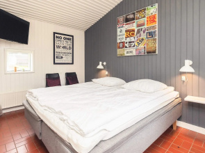 6 Person Holiday Park Home in Middelfart