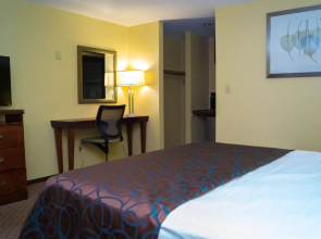 Sullivan Trail Inn & Suites