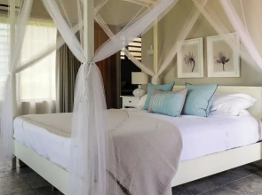 Villa Adina - Sleeps 7 - Pool - Parking - Garden